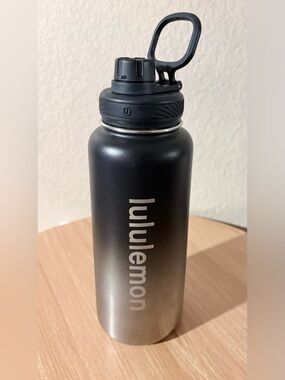 Lululemon Back To Life Sport Water Bottle with Handle Black & Gold Ombré 32 Oz
